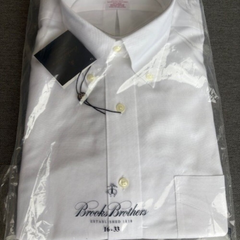 Men's Brooks Brothers Button Down Long Sleeve Shirt  SIZE 16-33 NEVER OPENED